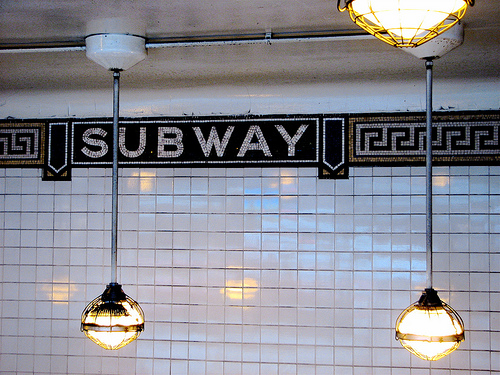 azulejo metro NY
